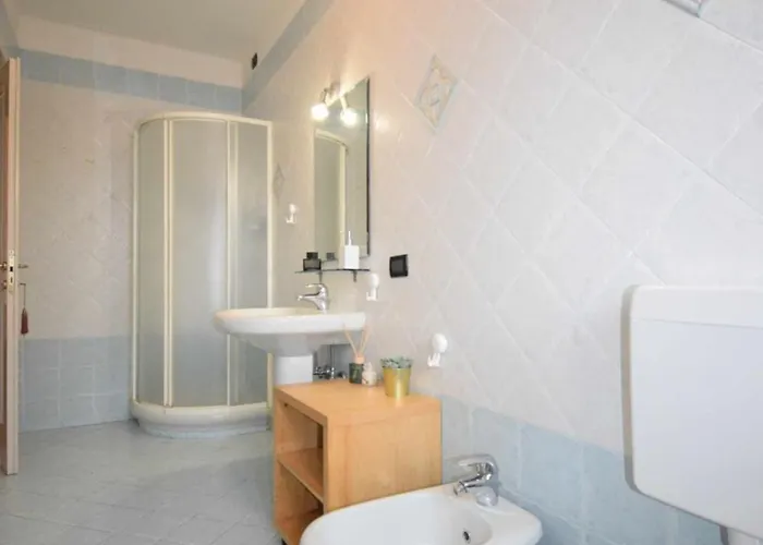 .la Casa Gandolfi. . * Castello d'Argile